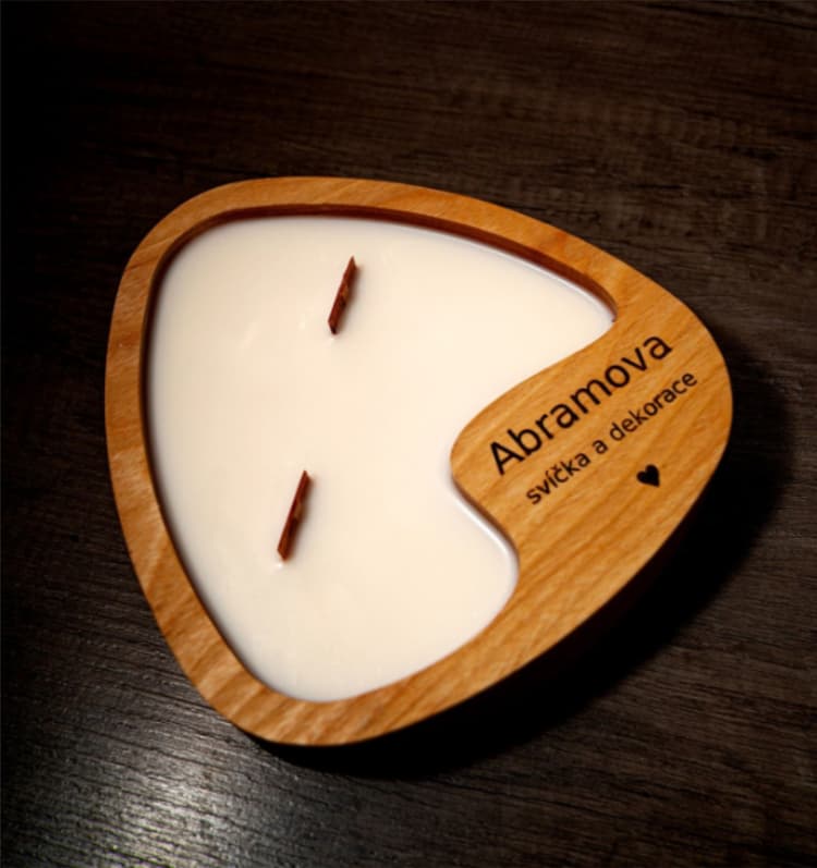 DEKORATIVNÍ SVÍČKY V KVĚTINÁČI 